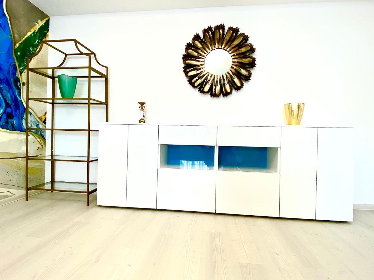 Coquette Apartment Brasov Bagian luar foto