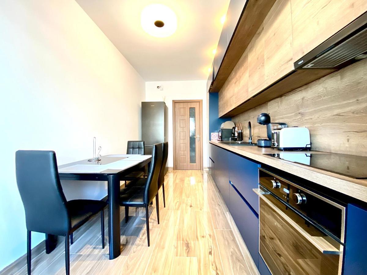 Coquette Apartment Brasov Bagian luar foto