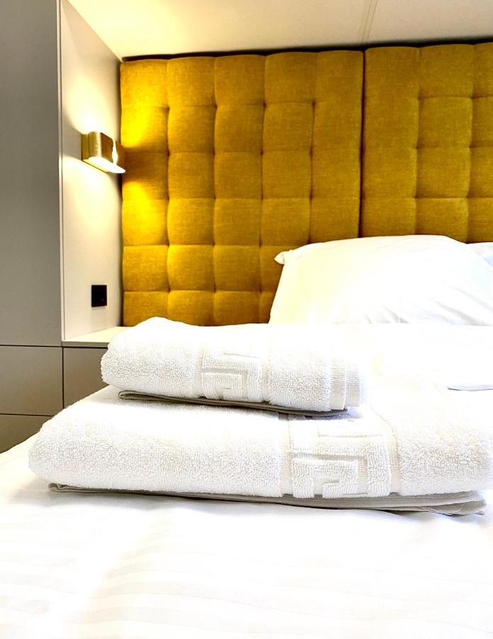Coquette Apartment Brasov Bagian luar foto