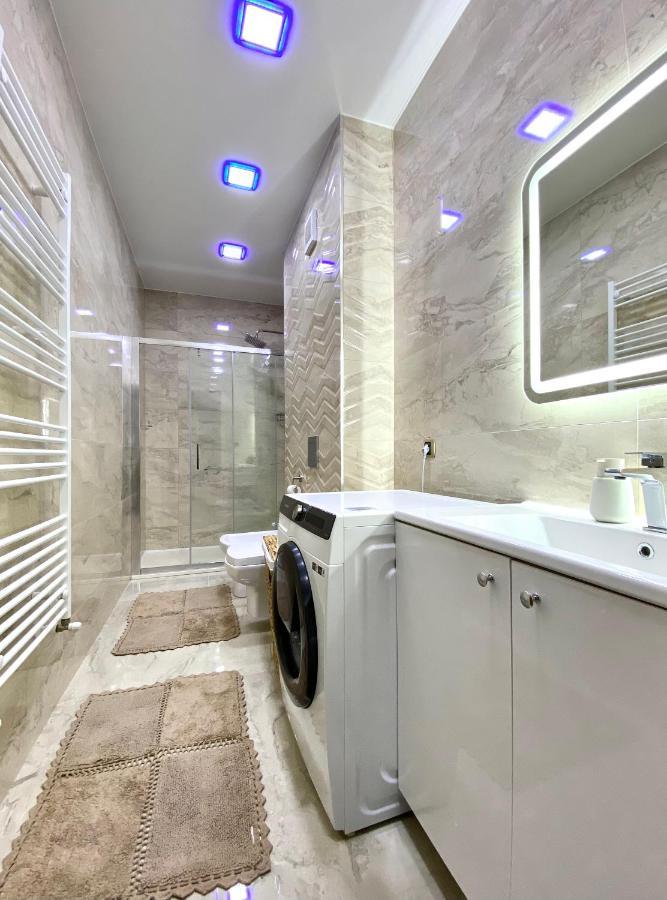 Coquette Apartment Brasov Bagian luar foto