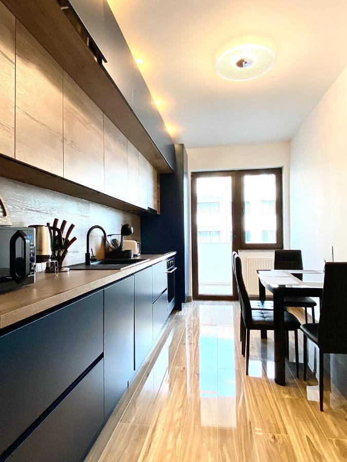 Coquette Apartment Brasov Bagian luar foto