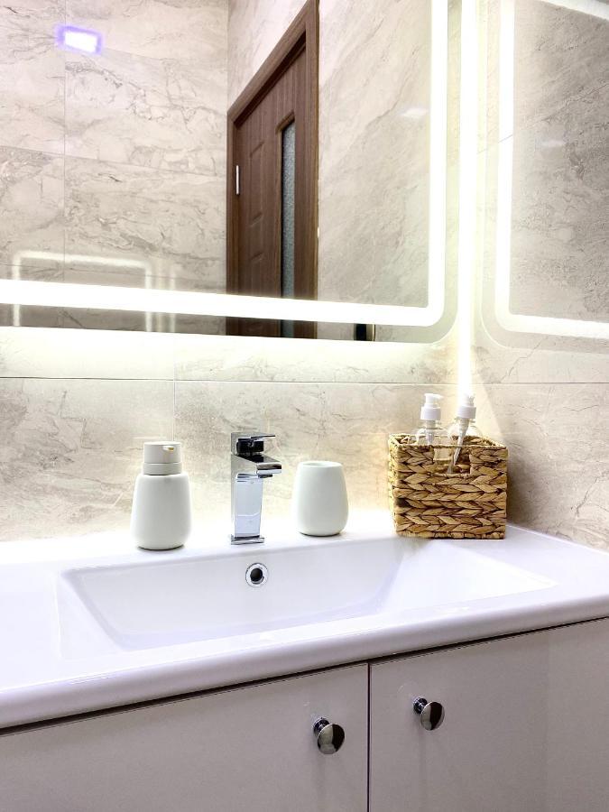Coquette Apartment Brasov Bagian luar foto