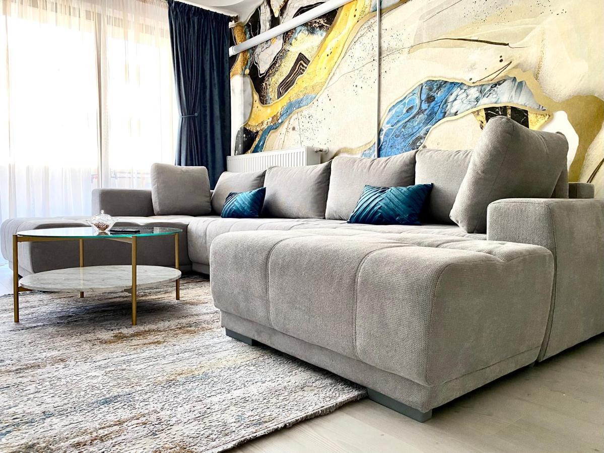 Coquette Apartment Brasov Bagian luar foto