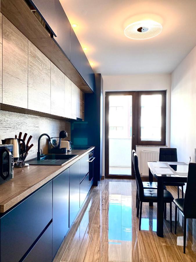 Coquette Apartment Brasov Bagian luar foto